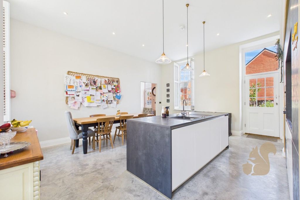 Property photo 3 of 22 Cam01659G0-Pr0604-Still013.Jpg