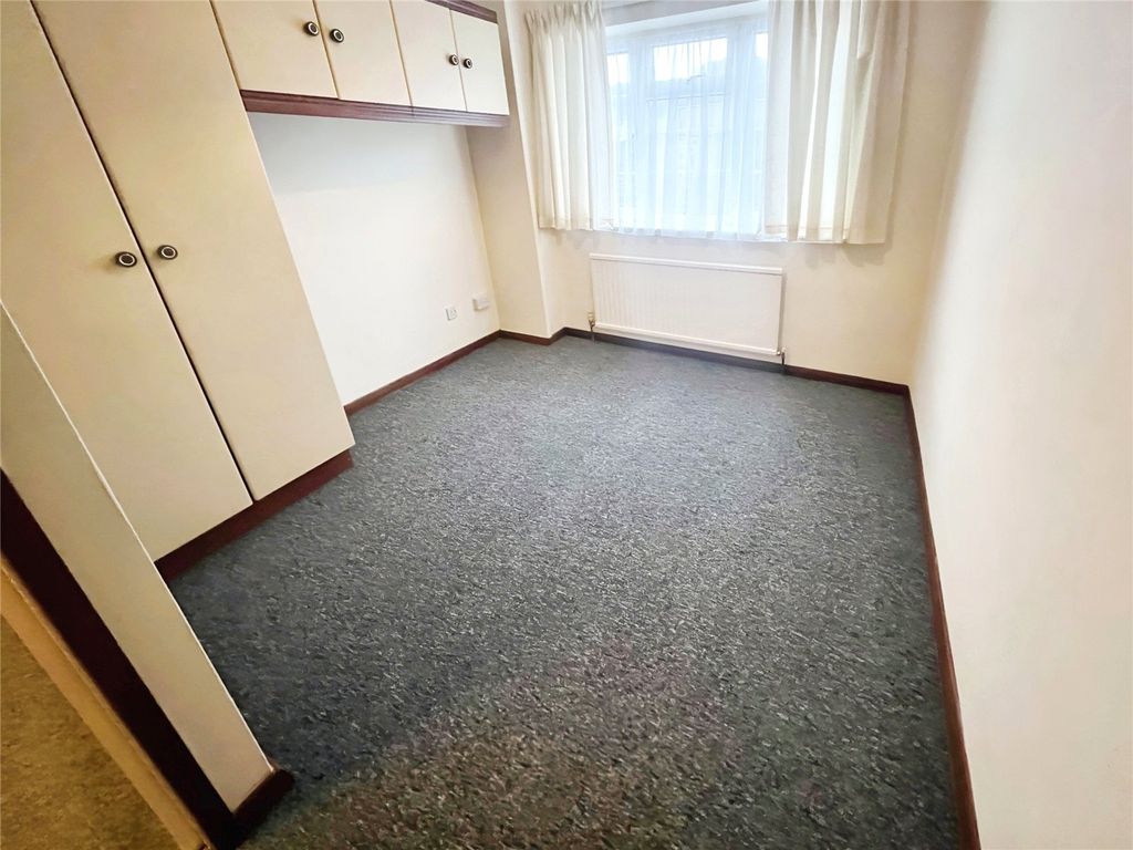 Property photo 3 of 5 Bedroom