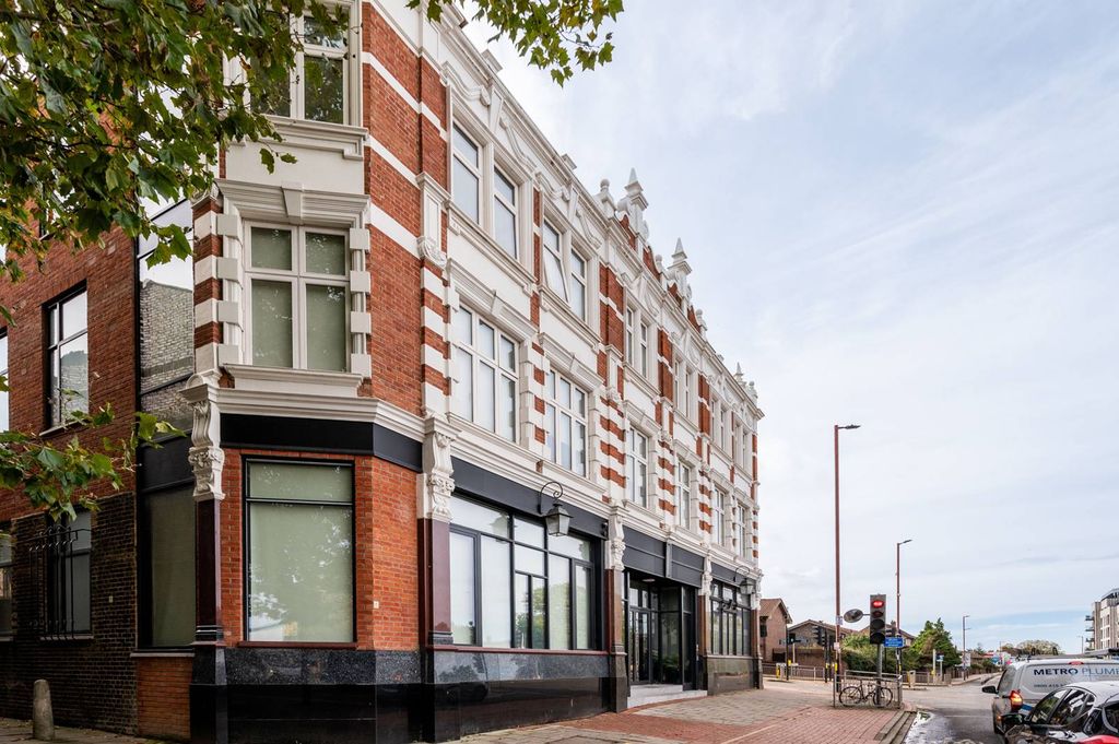 Property photo 2 of 3