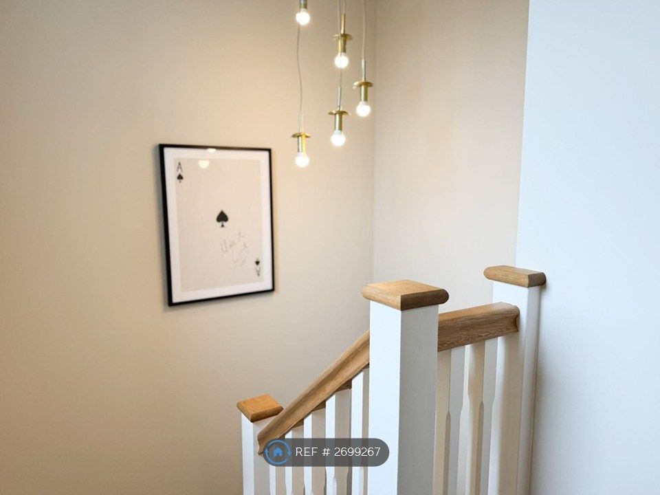 Property photo 3 of 13 Stairs