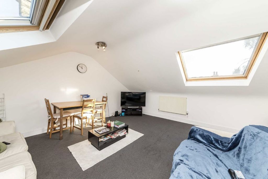 Property photo 2 of 4