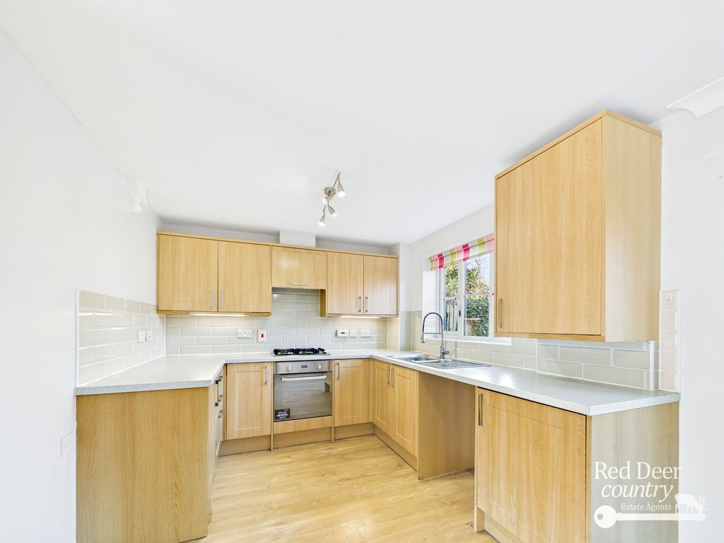 Property photo 3 of 18 Kitchen/Dining Room