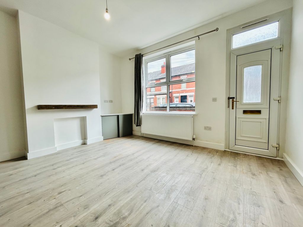 Property photo 2 of 9 Living Room