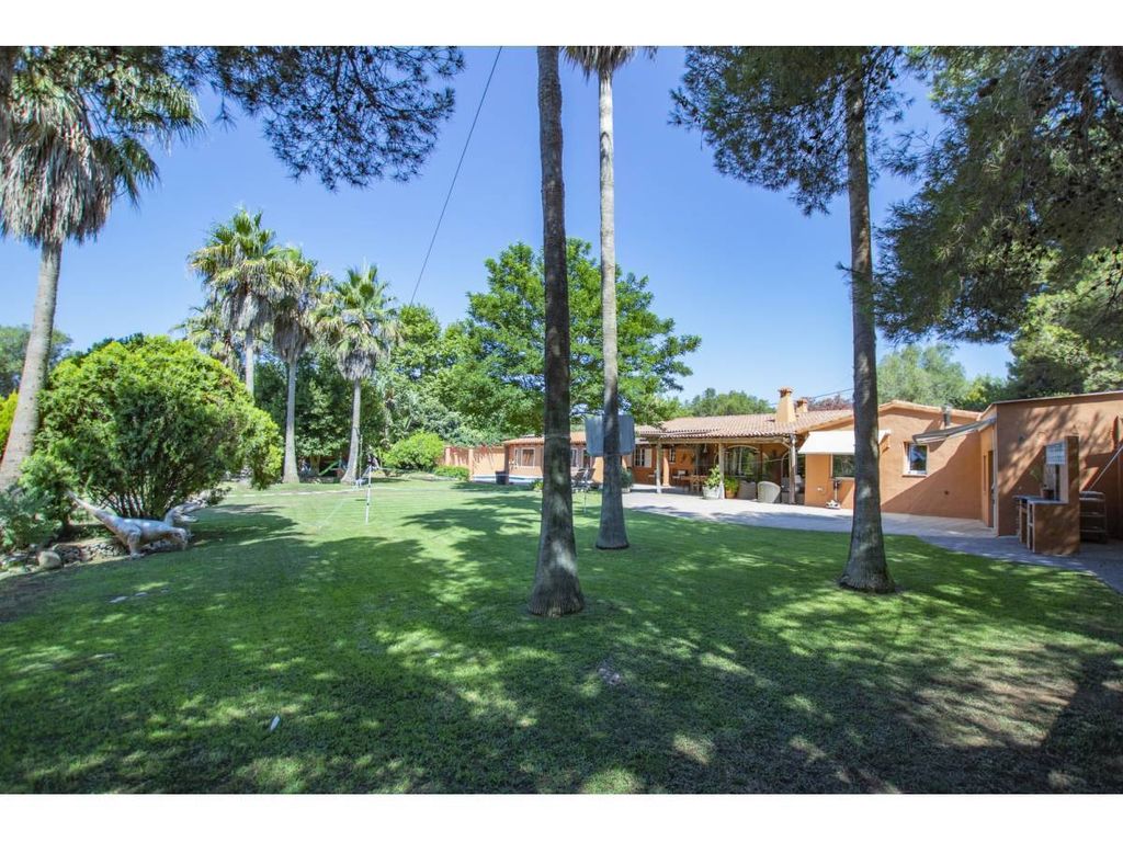 Property photo 2 of 30