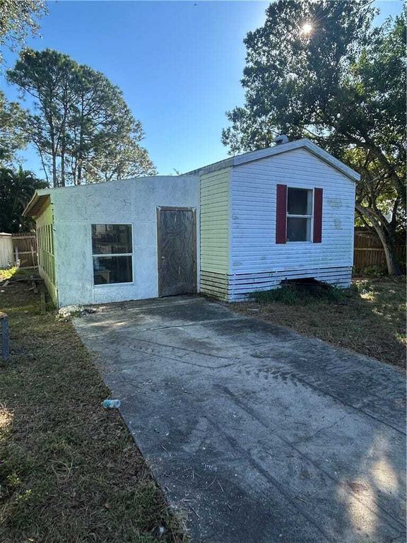 Property photo 1 of 2