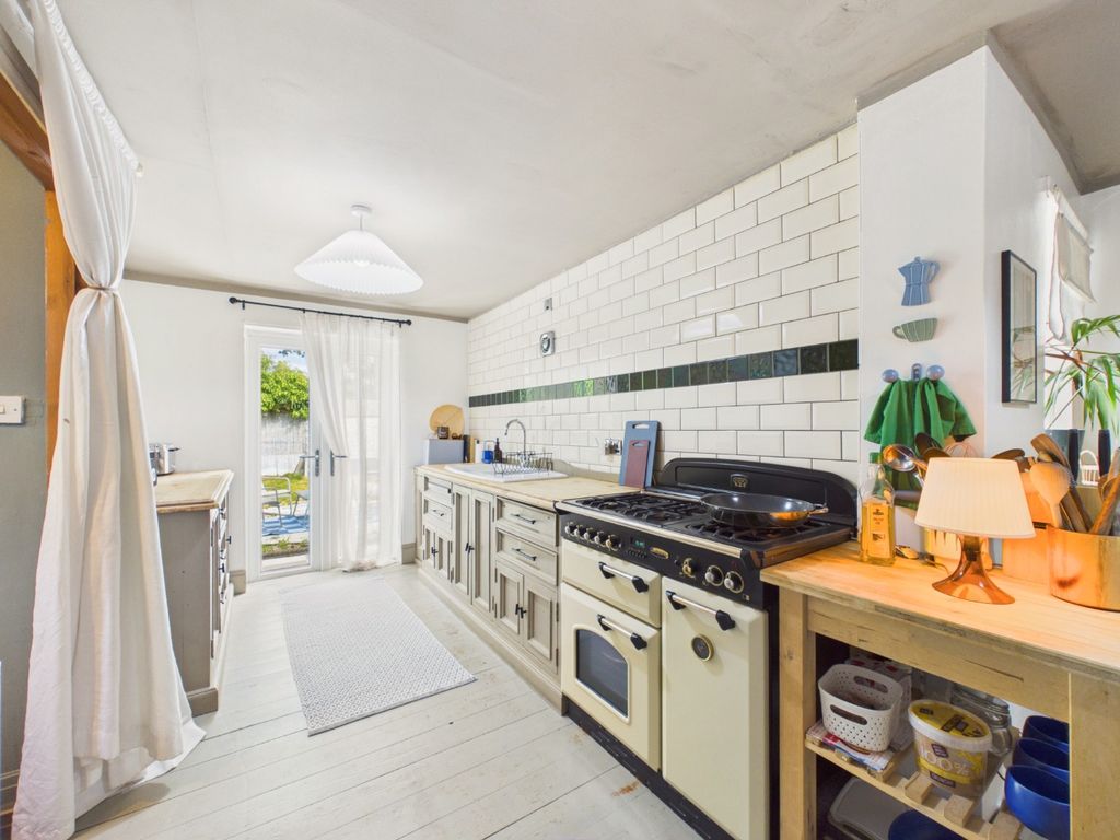 Property photo 3 of 18 5152987