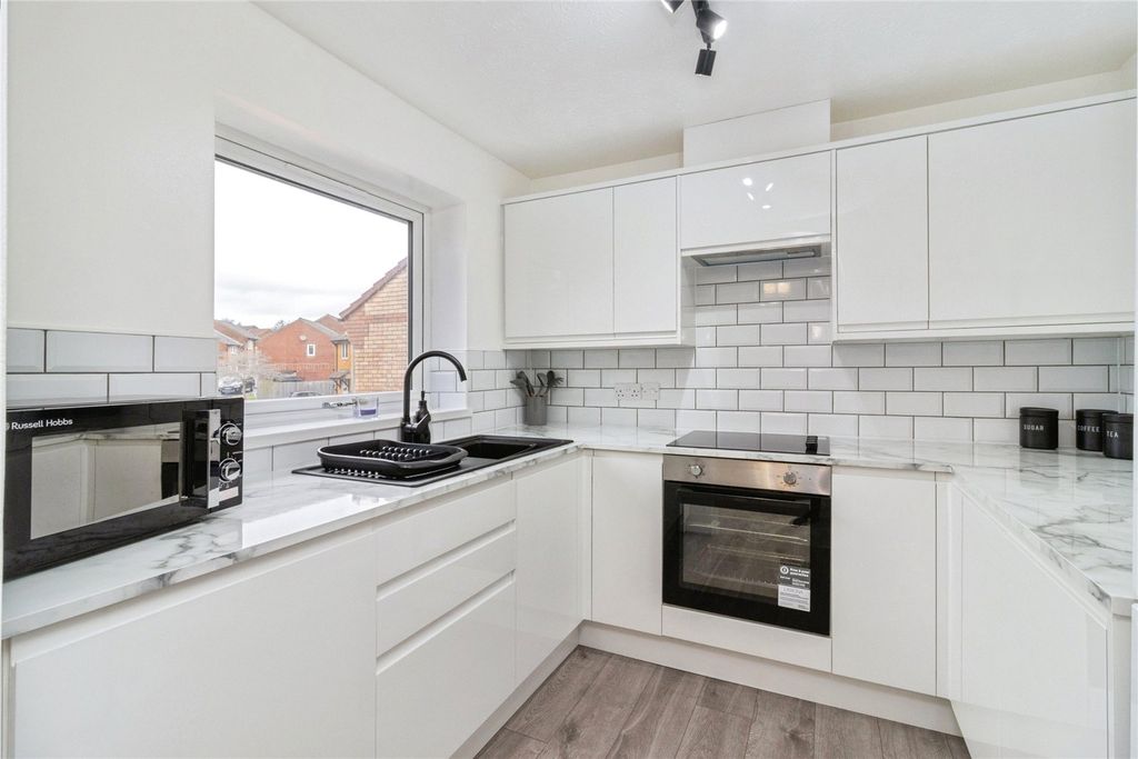 Property photo 2 of 16 Picture No. 22