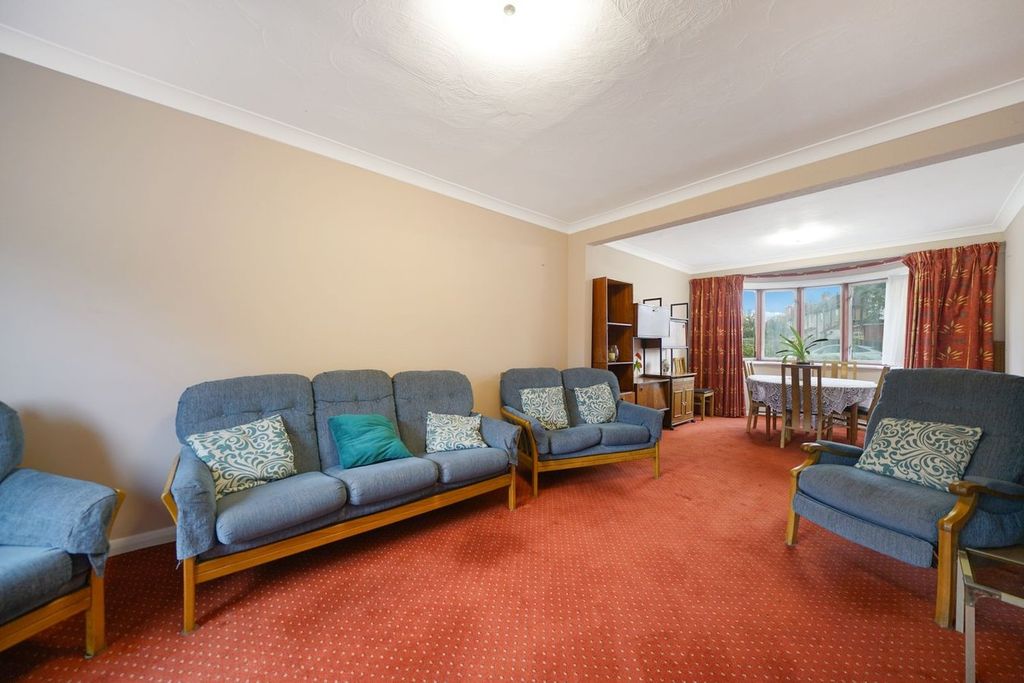 Property photo 2 of 21