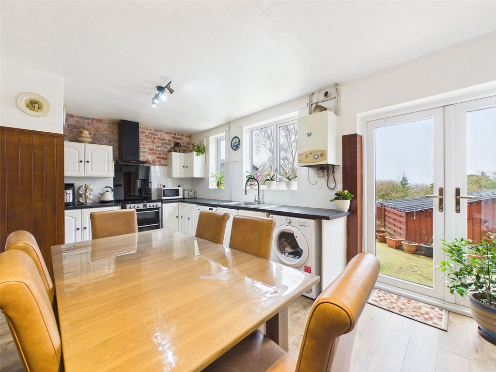 Property photo 3 of 19 Picture No. 17