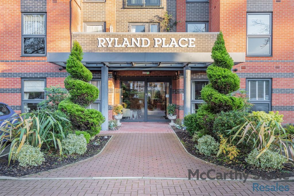 Property photo 1 of 23 8673628-Exterior03.Jpg