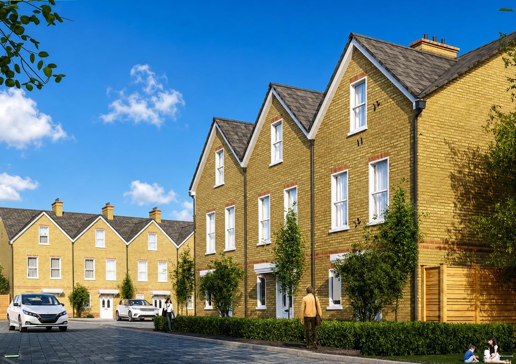 Property photo 1 of 7 Lynchford Road