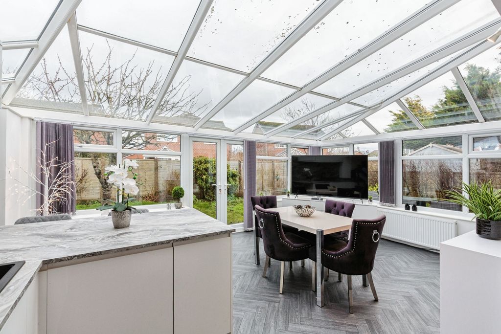 Property photo 2 of 16 Kitchen/Diner