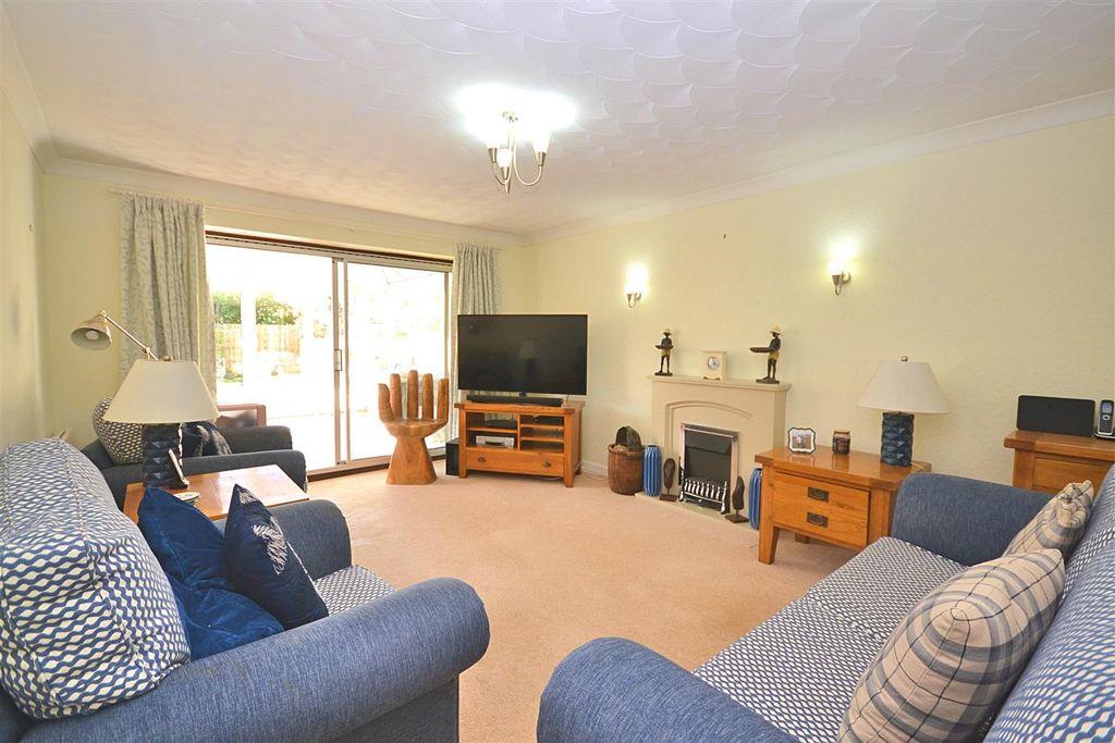 Property photo 2 of 19 21 (14).Png