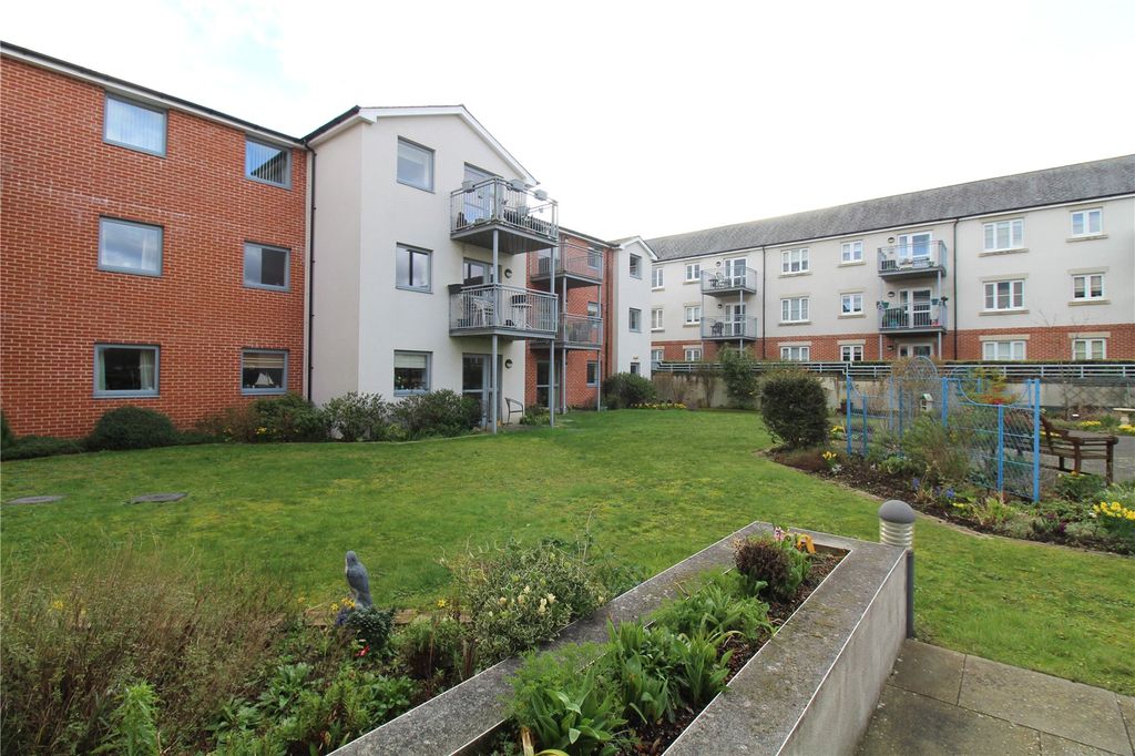 Property photo 1 of 18 Picture No. 05