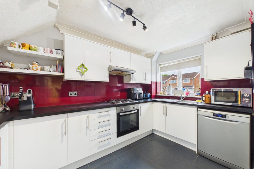 Property photo 3 of 9 Picture No. 16