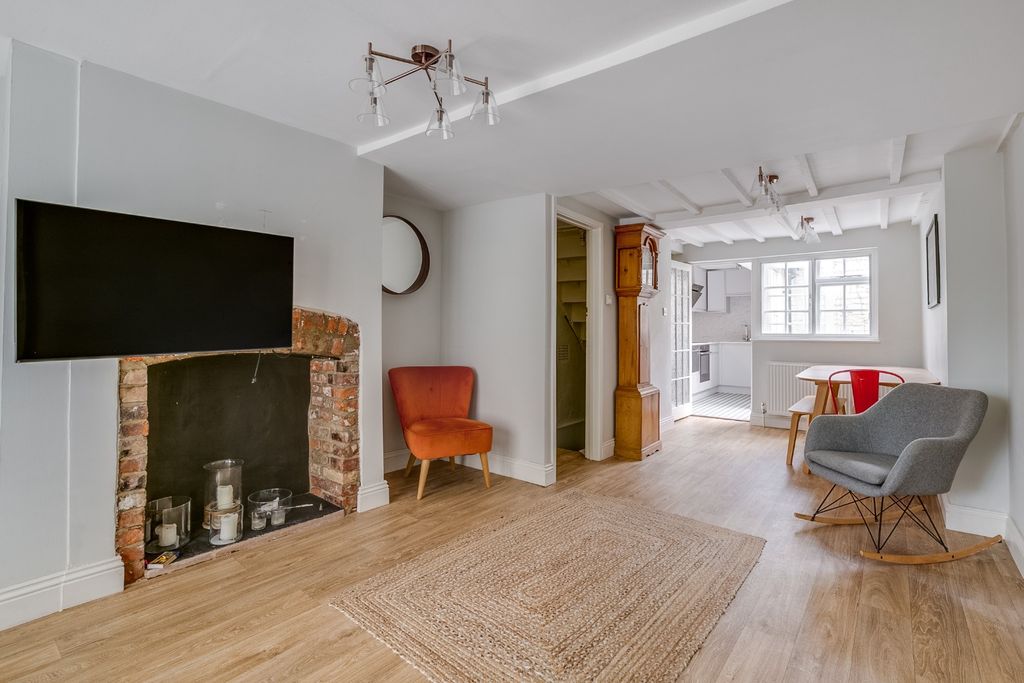 Property photo 2 of 17 4763592