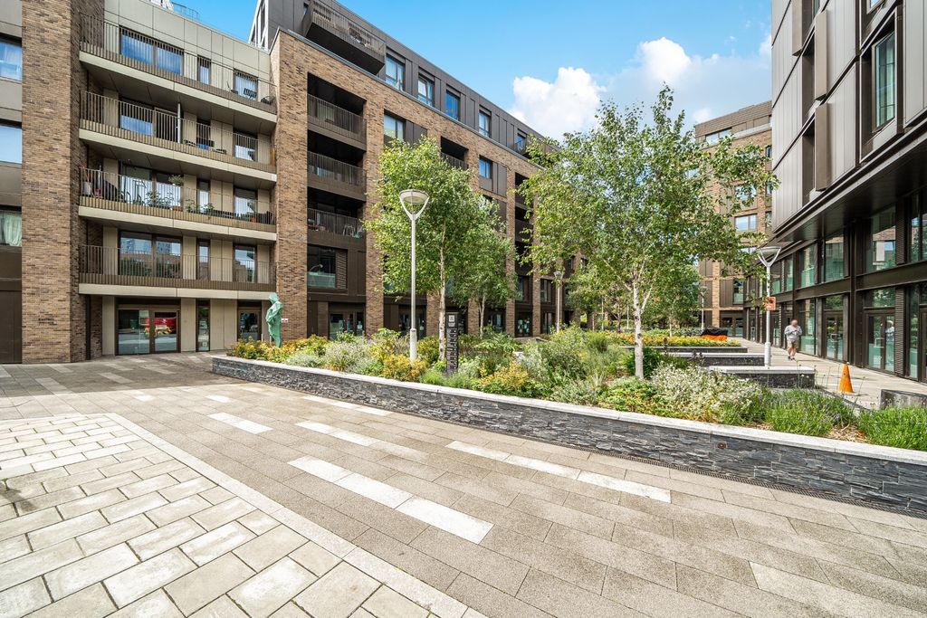 Property photo 1 of 10 5137581
