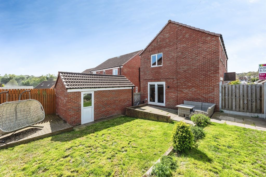 Property photo 2 of 17