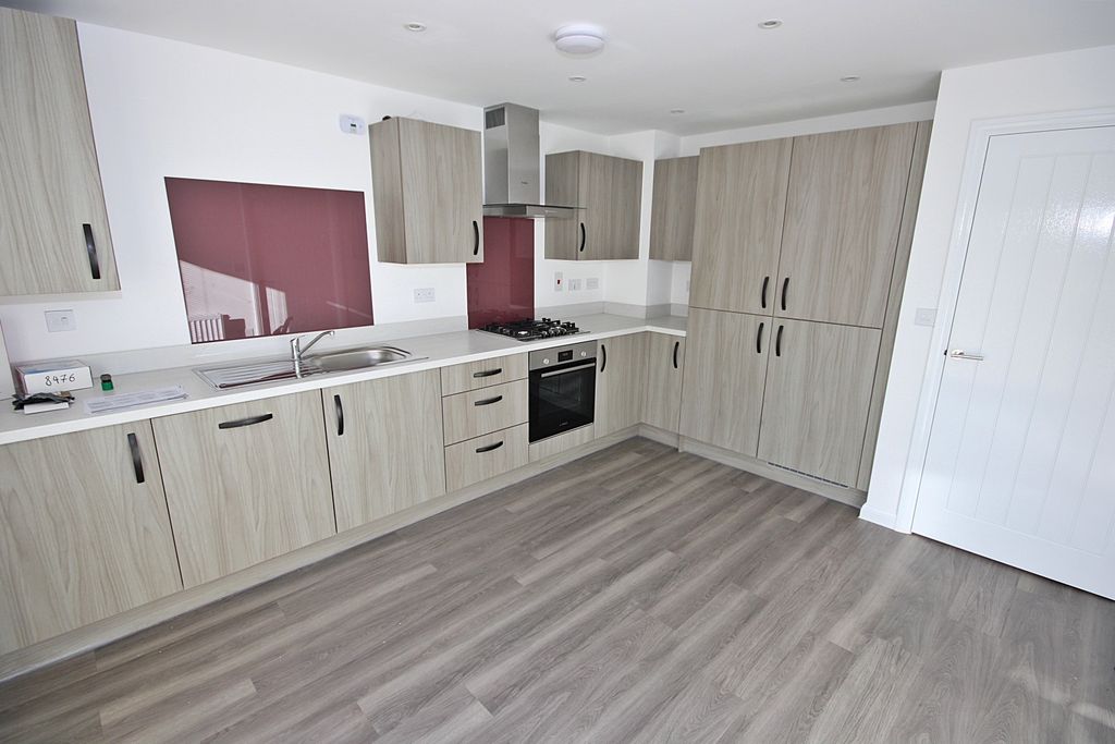 Property photo 3 of 9 4644585