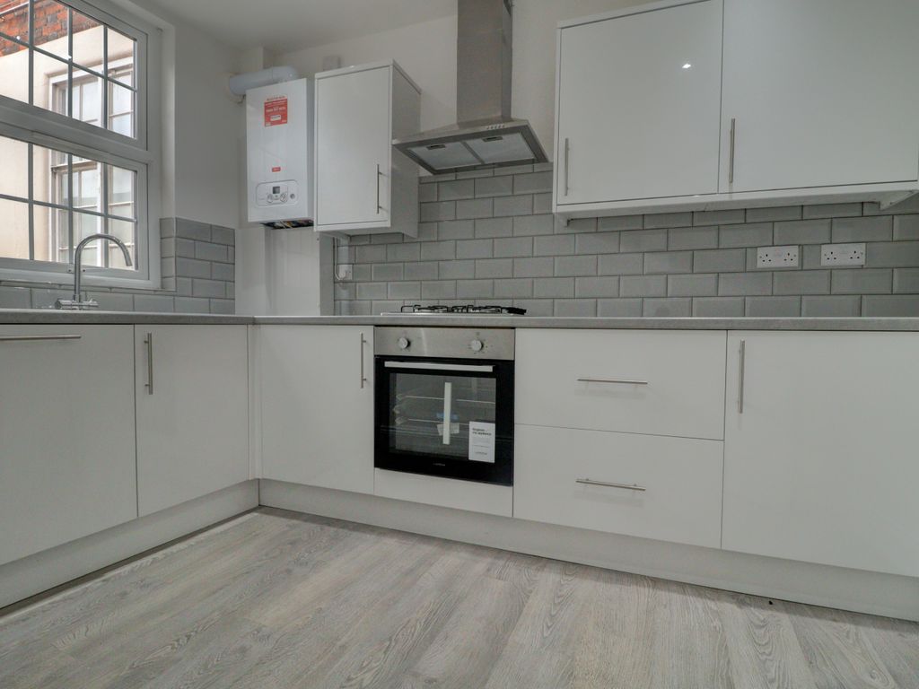 Property photo 3 of 5 Kitchen.Jpg