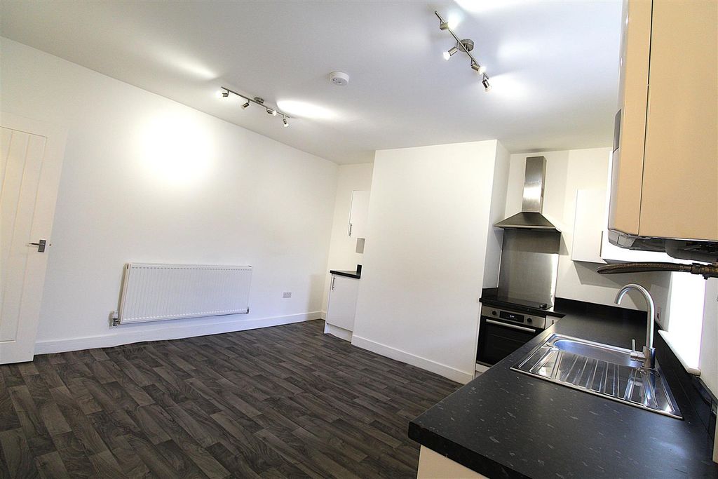 Property photo 3 of 12 1.Jpg