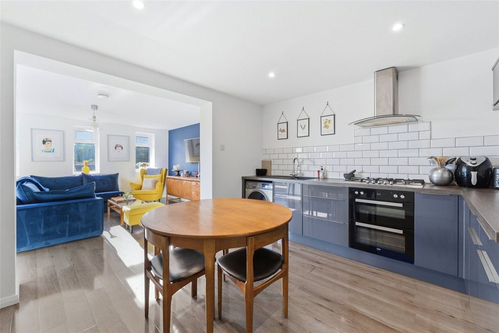 Property photo 3 of 23 Picture No. 60