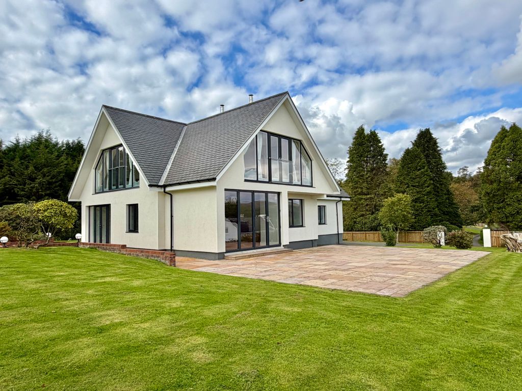 Property photo 2 of 20