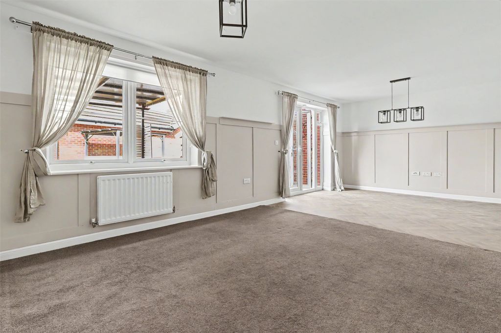 Property photo 2 of 18 2 - Living Room