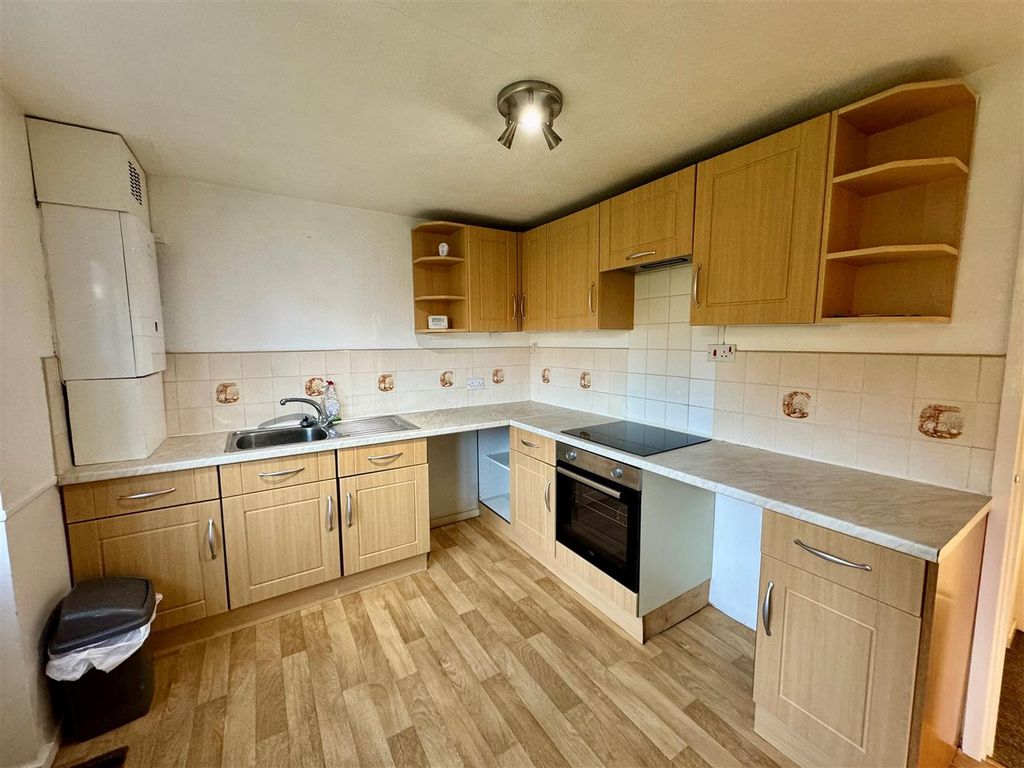 Property photo 3 of 6