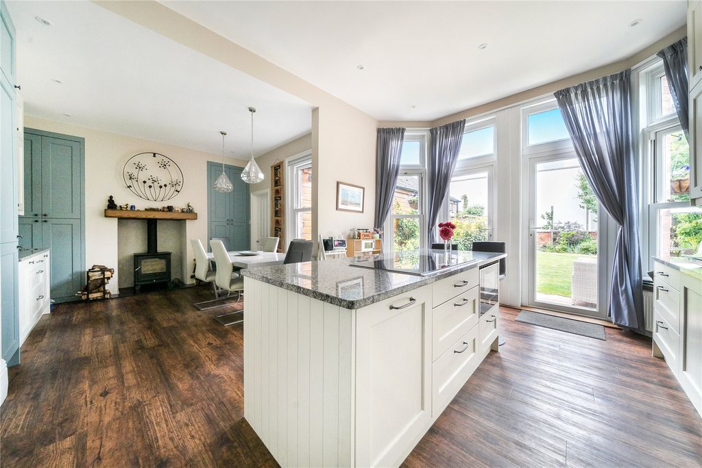 Property photo 3 of 15 Kitchen