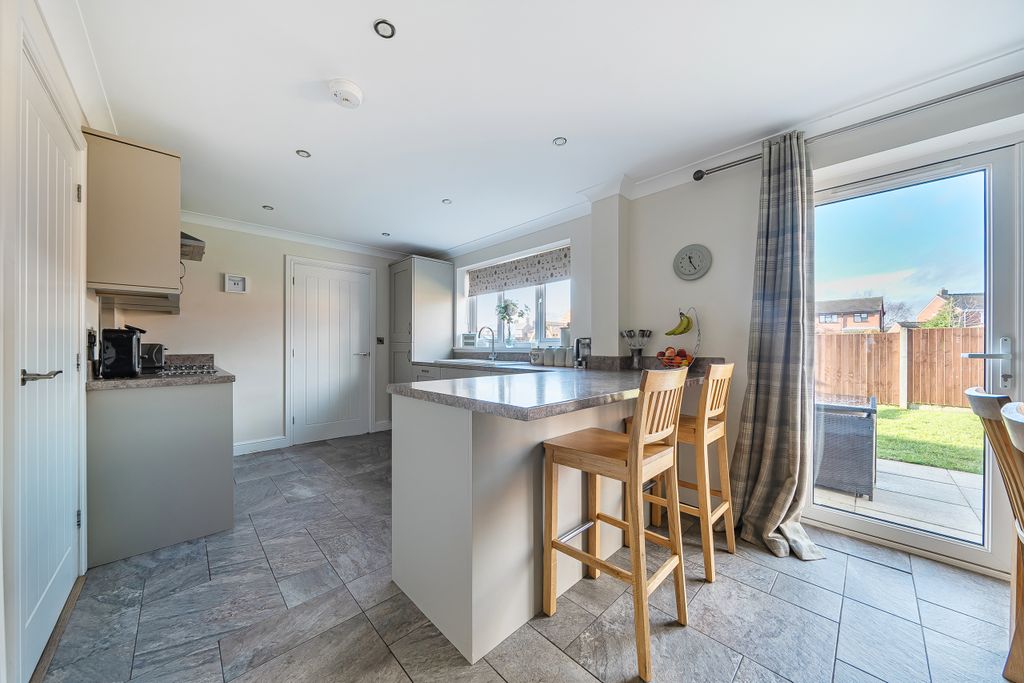 Property photo 3 of 21 1394745-10-696A7989A0Bef