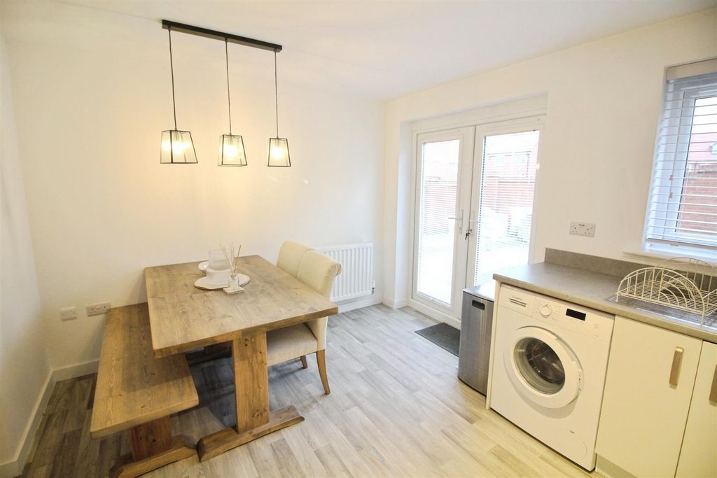 Property photo 3 of 13 Kitchen/Diner