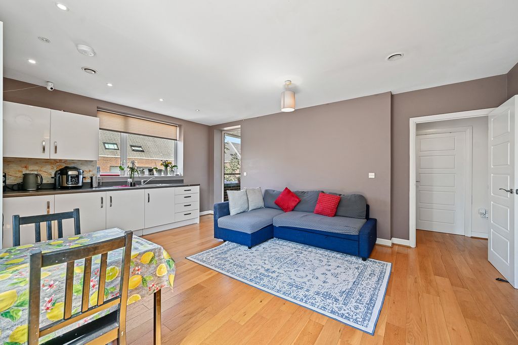 Property photo 3 of 13 10