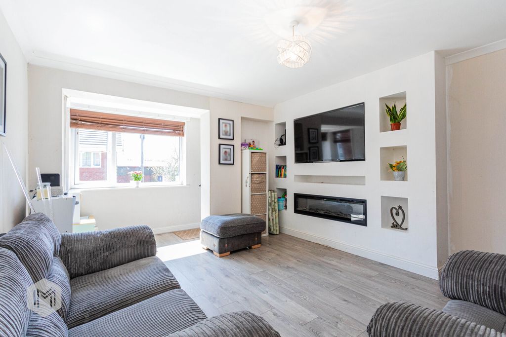 Property photo 3 of 16 Picture No. 26