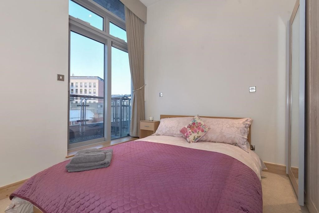 Property photo 3 of 12 Bedroom