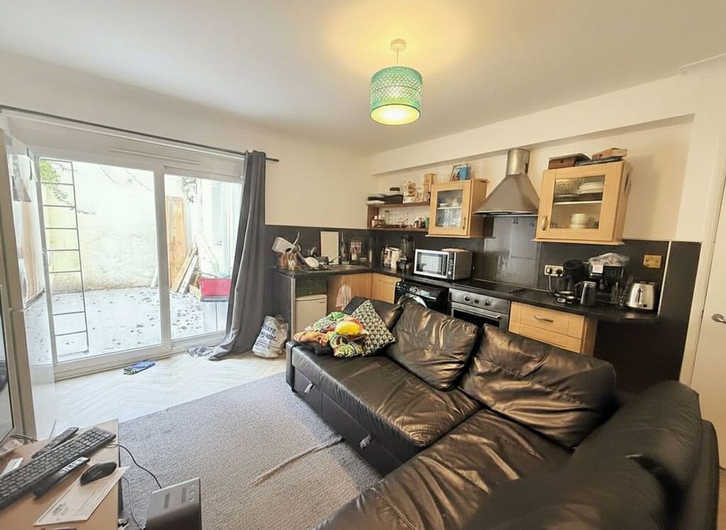 Property photo 3 of 9