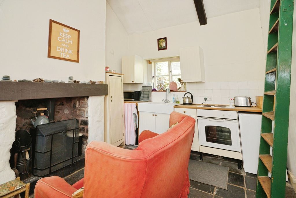 Property photo 3 of 20 Pbox-Img.Jpg
