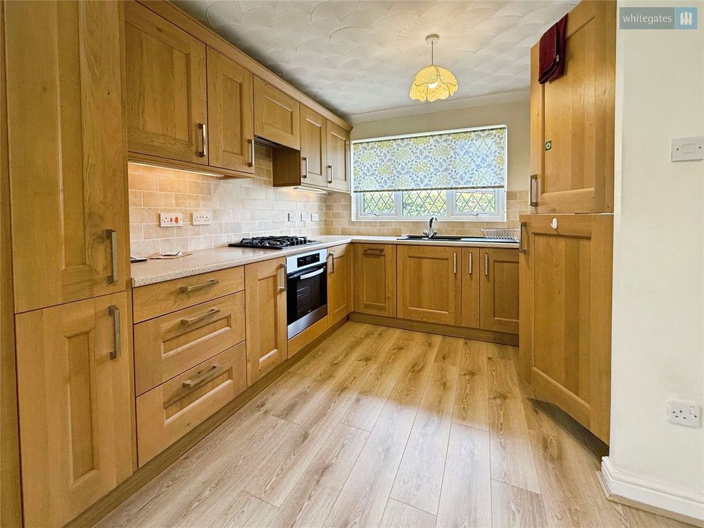 Property photo 3 of 16 Picture No. 13
