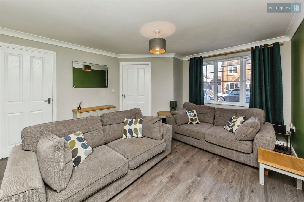 Property photo 3 of 16 Picture No. 02