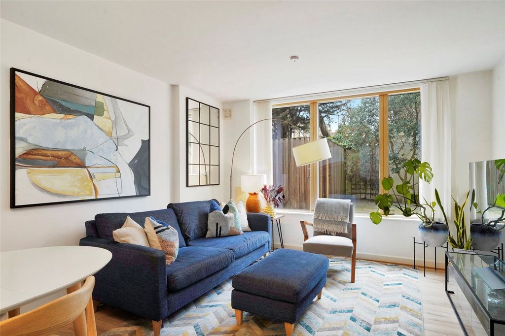 Property photo 1 of 14 Picture No. 18