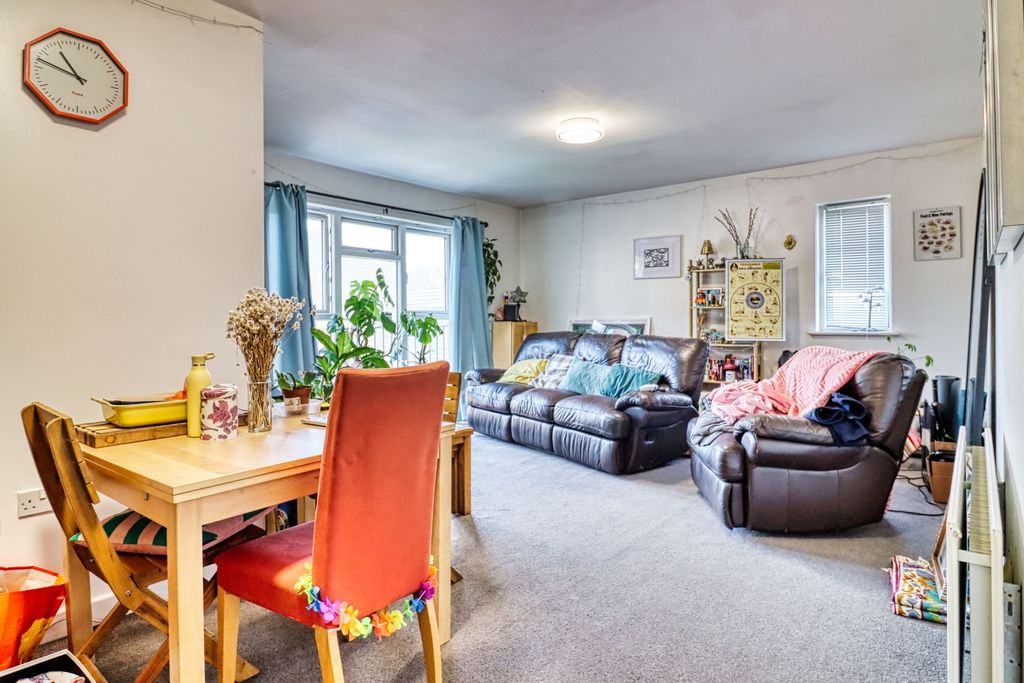 Property photo 2 of 12 Lounge - Diner