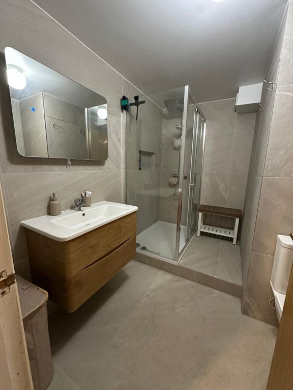 Property photo 1 of 4 Bathroom