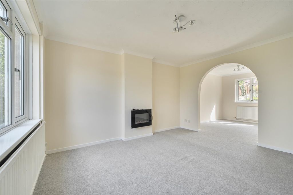 Property photo 3 of 15 1457595-8-6A0Ed8Fc0A275.Jpg
