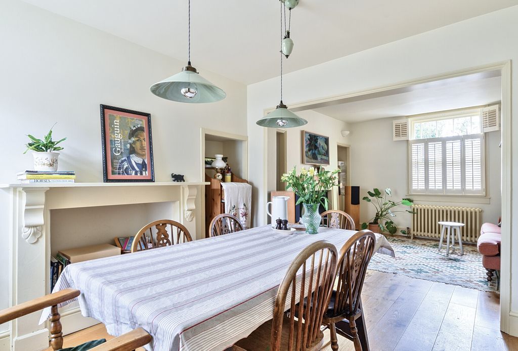 Property photo 3 of 20 Dining Room