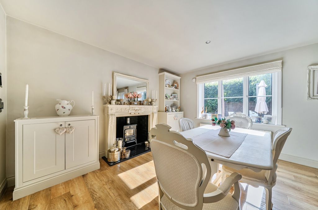 Property photo 3 of 19 1484258-10-6A46Be...