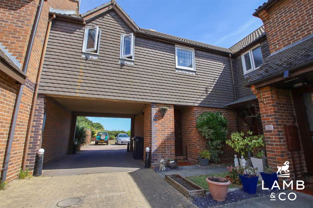 Property photo 1 of 11 962Bcc81-14CC-46D2-B612-0D2627387D8B.Jpeg