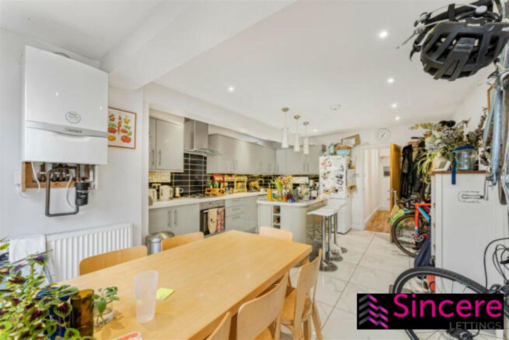 Property photo 3 of 20 19.Png