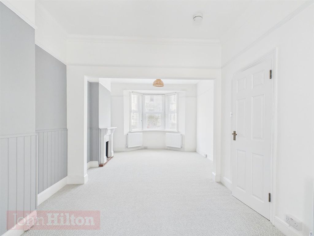 Property photo 3 of 24 Pr0667-Still002.Jpg