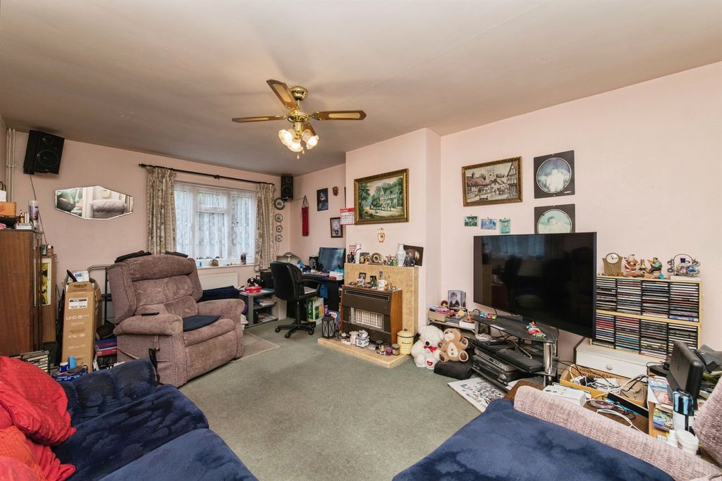 Property photo 2 of 14