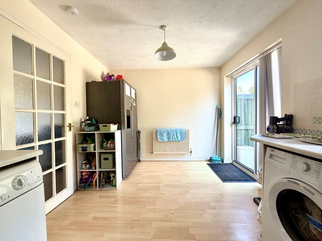 Property photo 3 of 13 Dining Kitchen